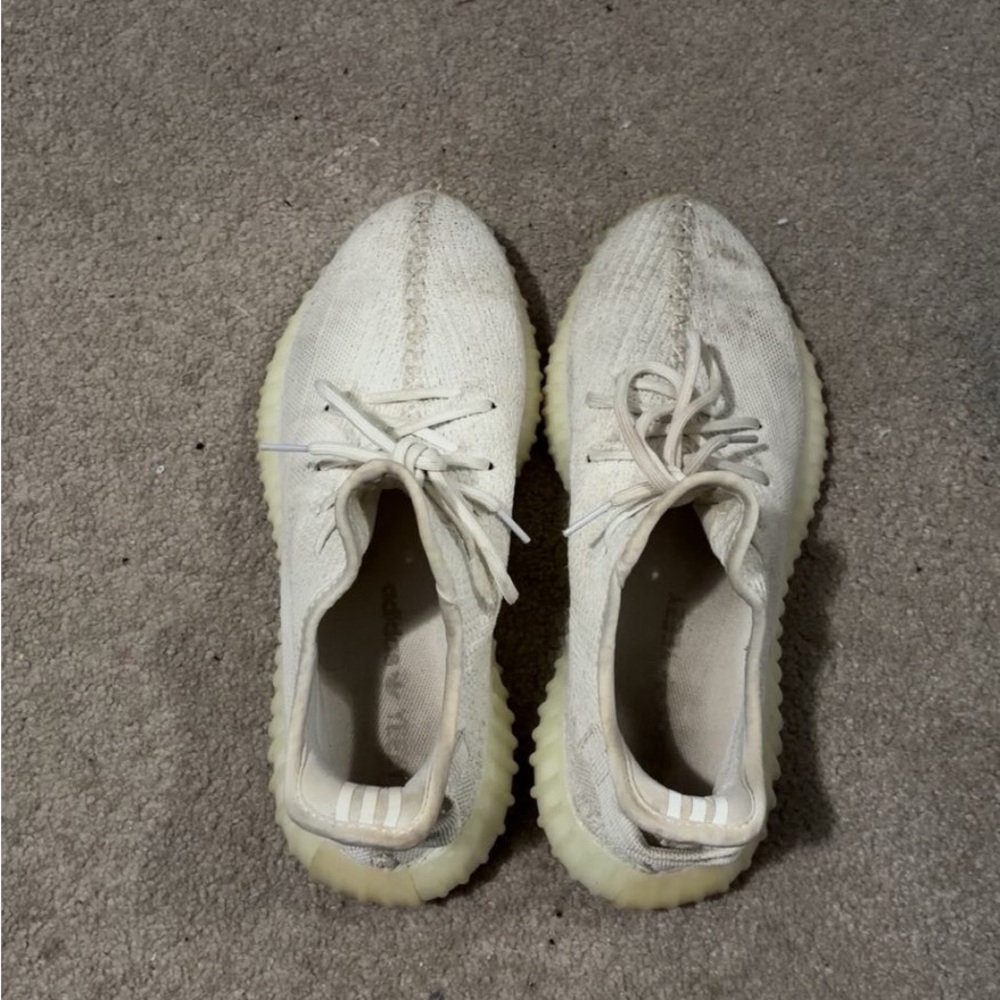 Yeezy Boost 350 V2 in Light Cream